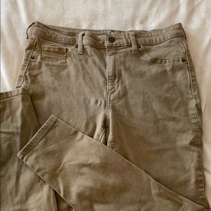 Beige high waisted stretchy pants